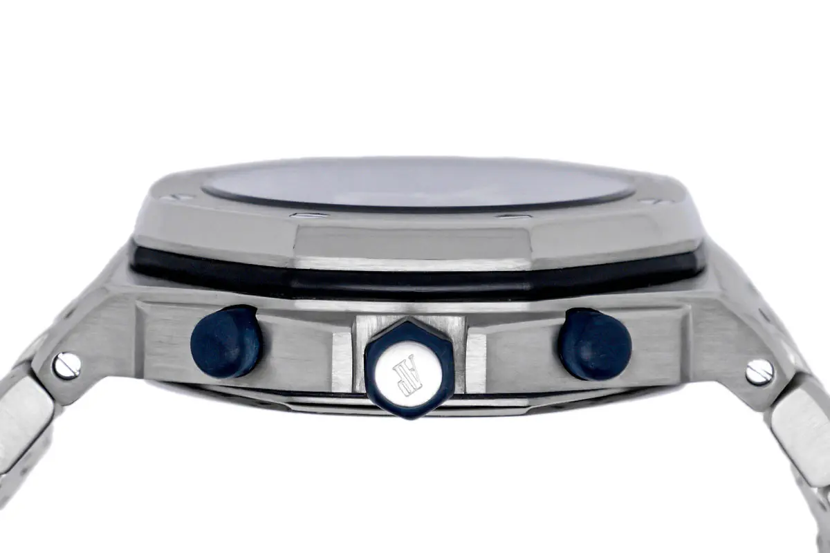 Audemars Piguet Royal Oak Offshore Titanium 25721TI.OO.1000TI.02 worn crown