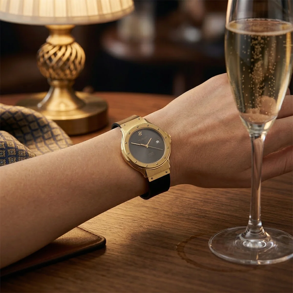 Hublot Classique 28 Yellow Gold Black 1391.3 MDM Design Wristshot