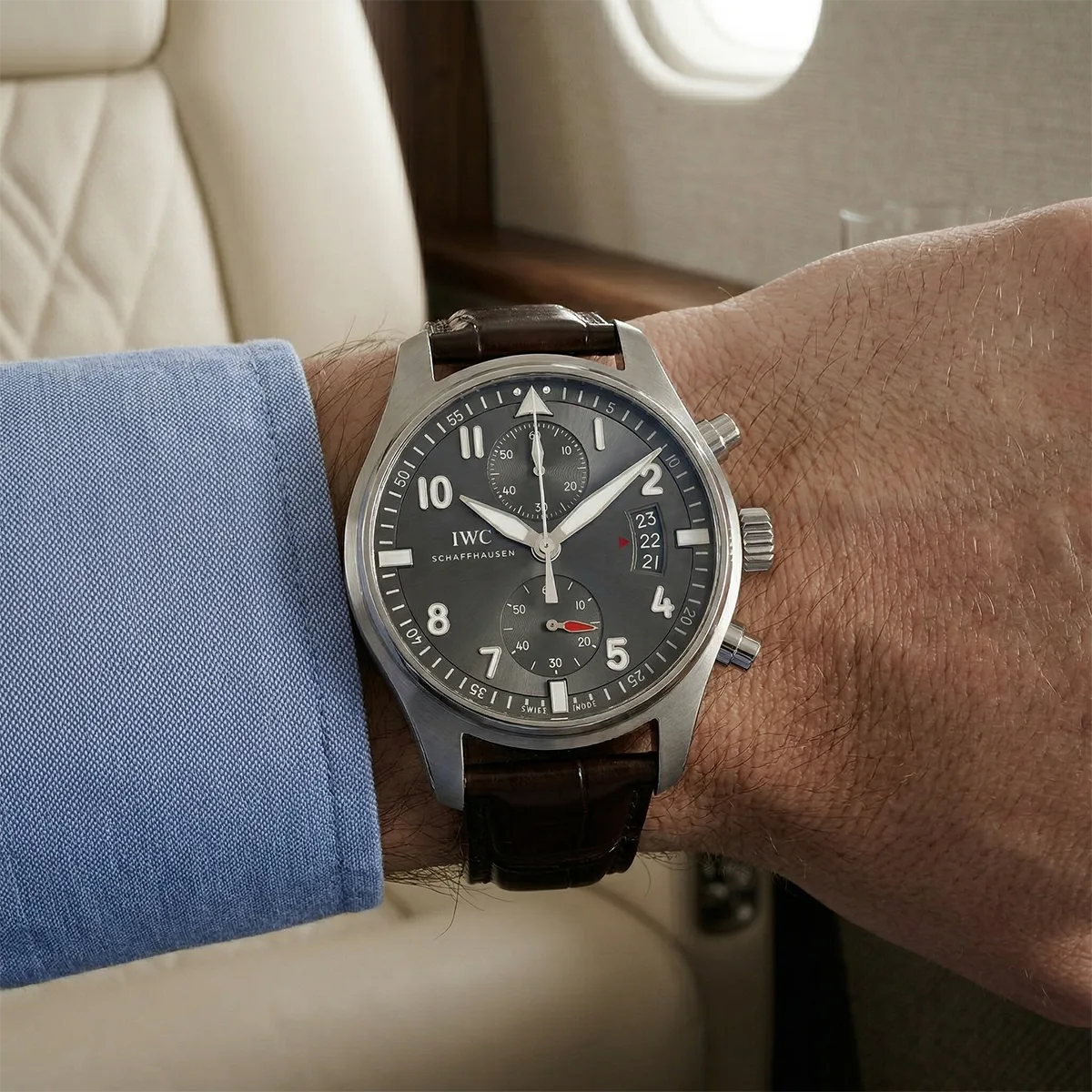 IWC Spitfire Chronograph Flyback Edelstahl Ardoise IW387802 sehr guter Zustand Wristshot