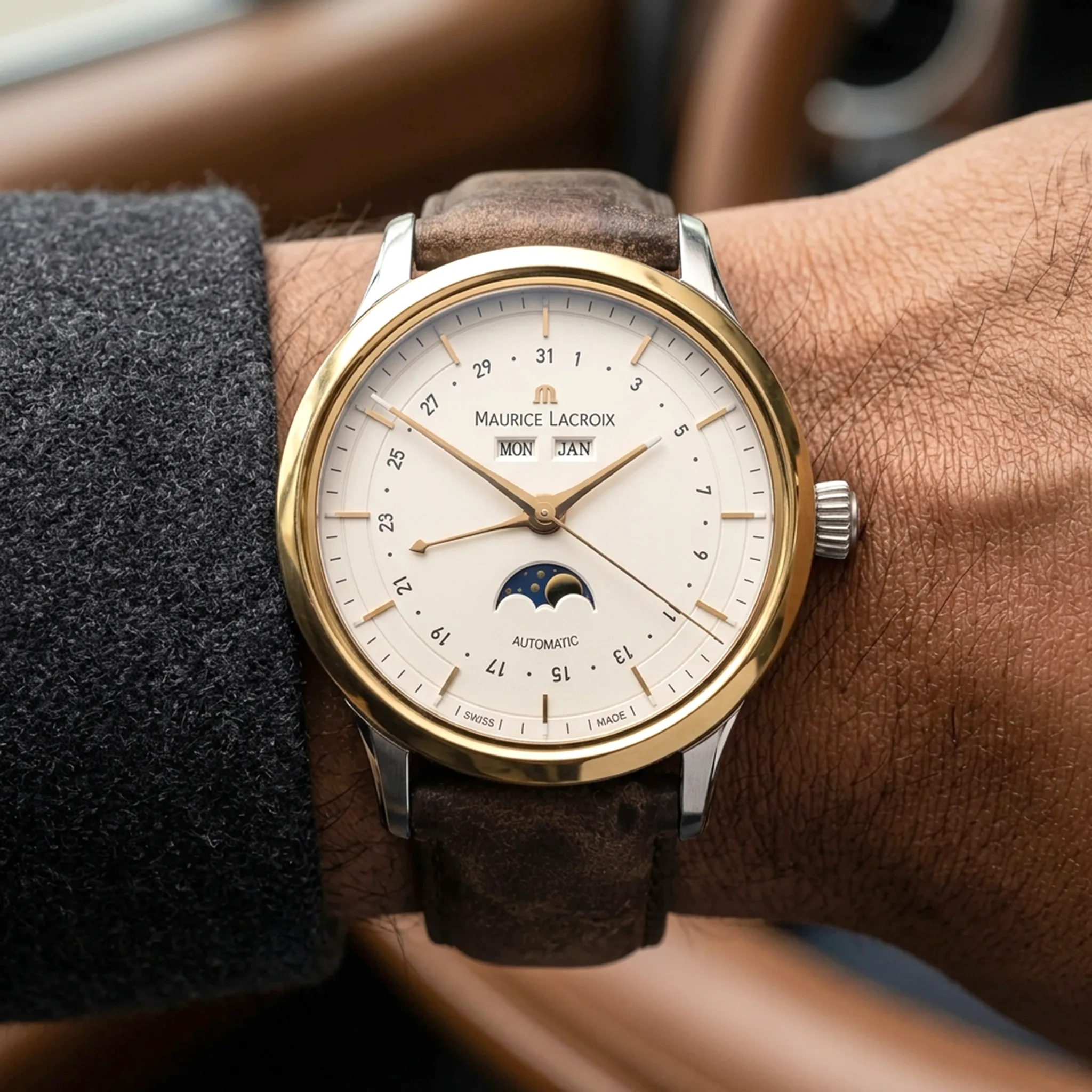 Maurice Lacroix Phases de Lune LC6068-YS101-13E am Handgelenk